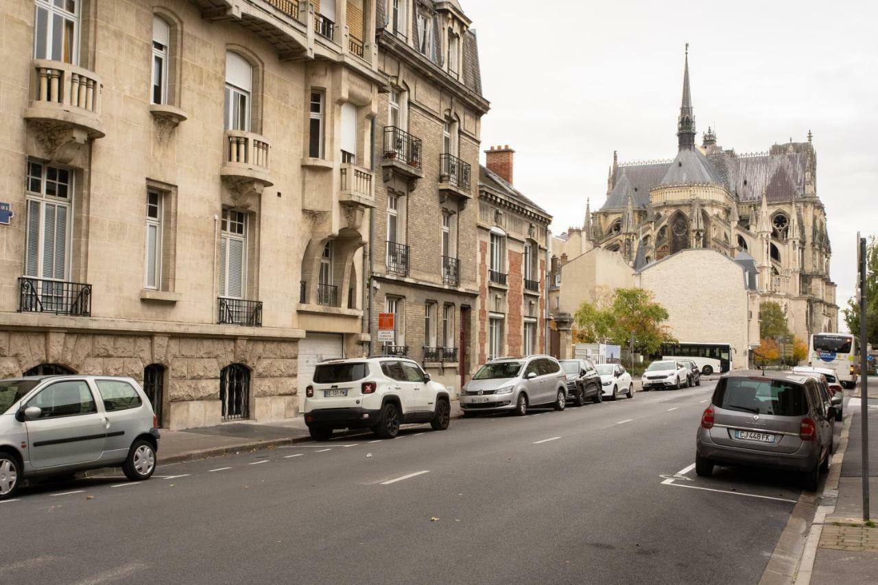 Appartement Au Pied De La Cathedrale Reims Eksteriør bilde